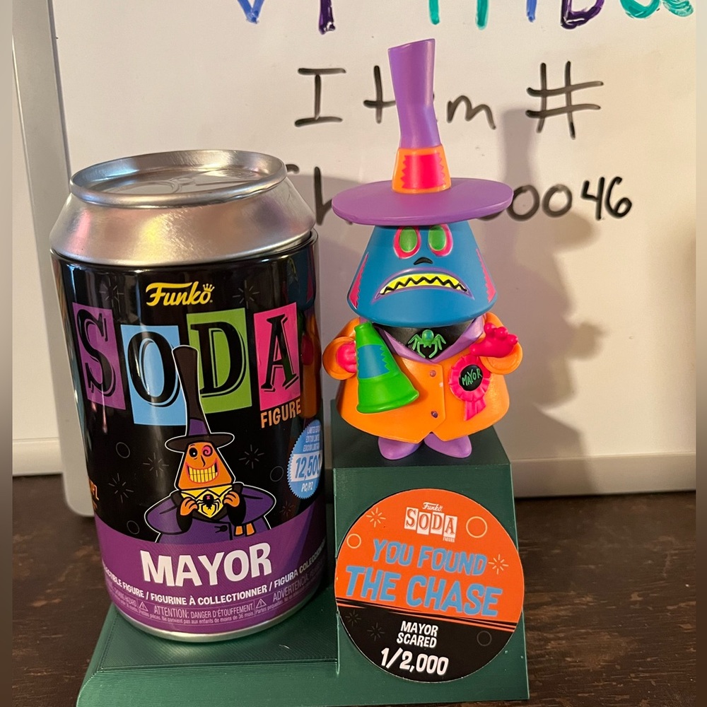 Funko Soda CHASE Mayor NBC blacklight nightmare before Christmas limited figure